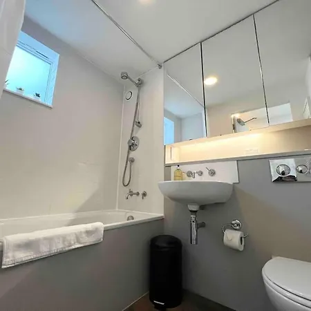 Camden Loft Apartment! * London