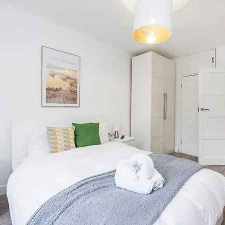 3 Bedroom Flat Near Old Street Apartman *