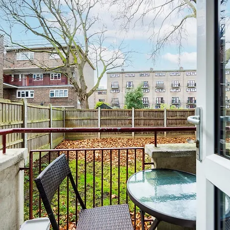 Apartment 3 Bedroom Flat Near Old Street London