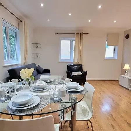 Apartman Specious Parkview Apartment, 4 Mins Walk To Underground