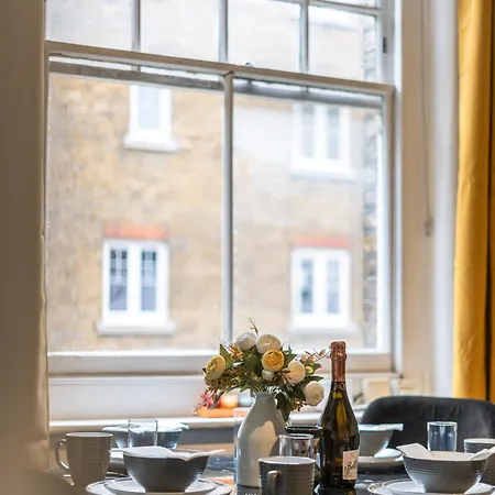 Chic Urban Retreat 1 Bedroom Gem In Covent Garden Apartment