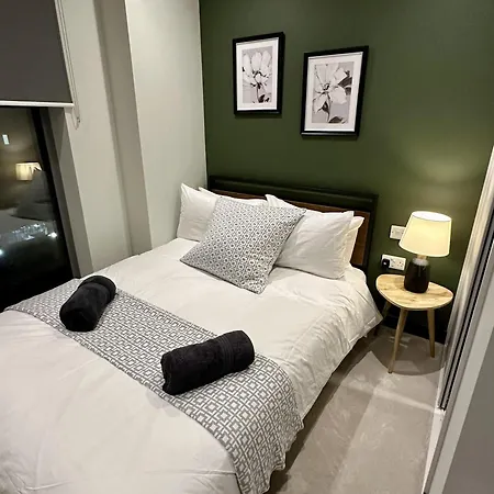 Apartment Spacious & Luxurious 2-bed In