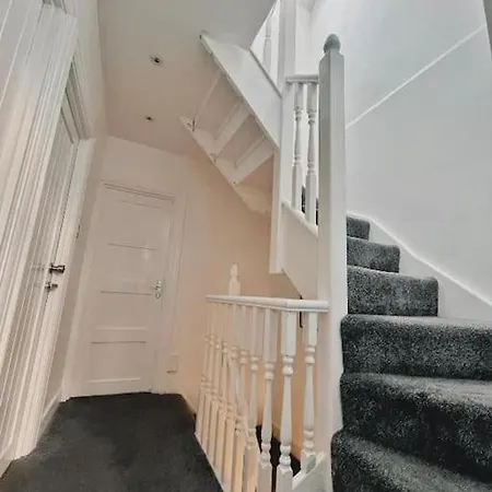East Townhouse By Harlington