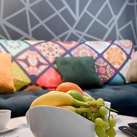 Jazzy 2br Crib - Parking, Wi-fi & Private Garden Enfield