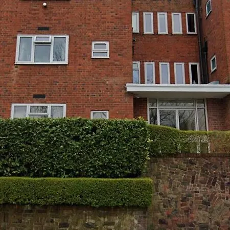 Artsy Serviced - Highgate Apartment *