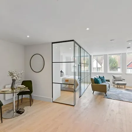 Apartment Stunning 1 Bed Studio Flat With Free Parking And Free Wifi In Capella Court