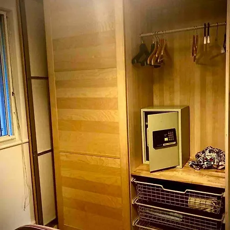 Stylish London Living With Free Parking In Super Host 5 Star Finchley