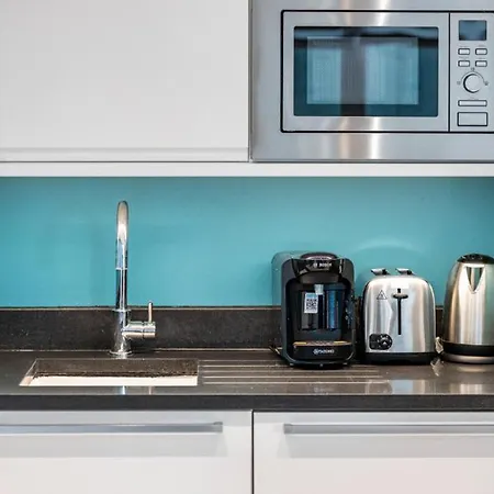 Sleek And Modern 1-br 1 Mile To Borough Market Apartment