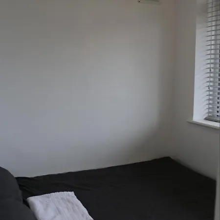 2 Bedroom With Balcony Near Tottenham Hostpur Stadium