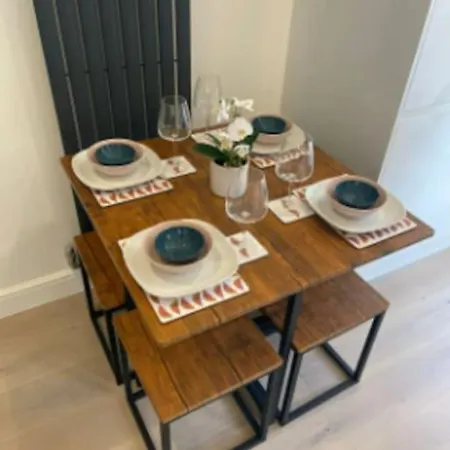 Apartment In Greater 2 Bedroom London