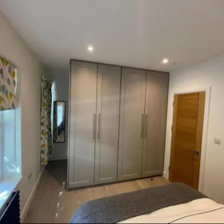 In Greater 2 Bedroom Apartment