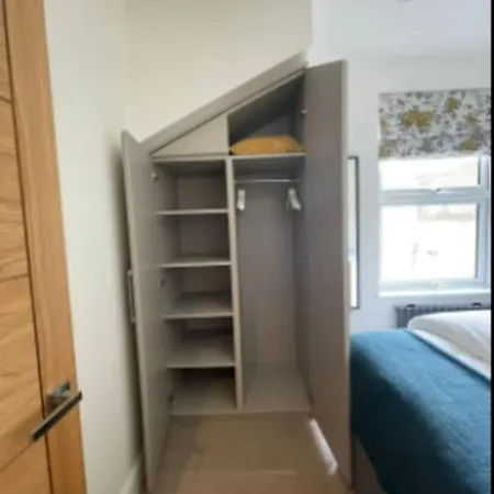 In Greater 2 Bedroom *