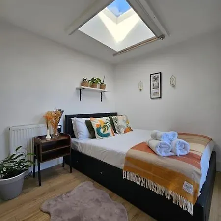 West Kensington Bright Flat London
