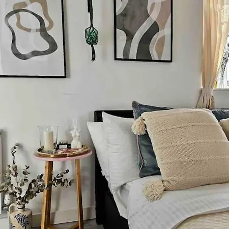 Apartment Stylish Putney Village Flat