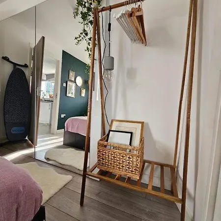 Apartment Stylish Putney Village Flat