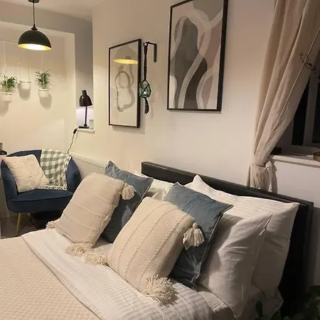 Stylish Putney Village Flat Apartment