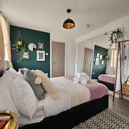 Apartment Stylish Putney Village Flat London