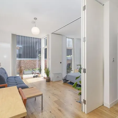Spitalfields Market Garden Flat