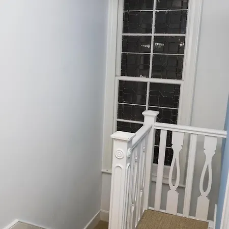 Lovely, Equipped Flat, Nr Tube