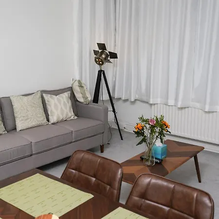 Apartment Lovely, Equipped Flat, Nr Tube