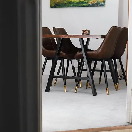 Apartment Lovely, Equipped Flat, Nr Tube
