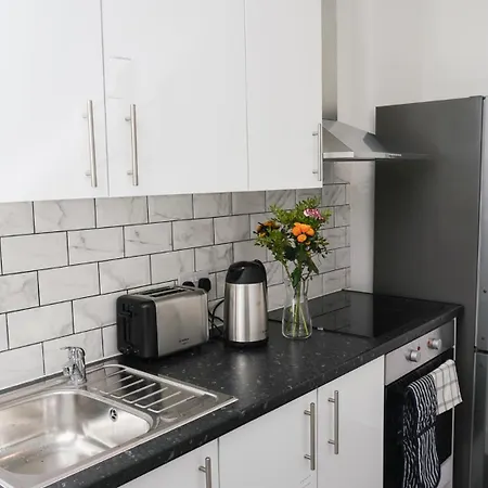 Lovely, Equipped Flat, Nr Tube * The Hyde
