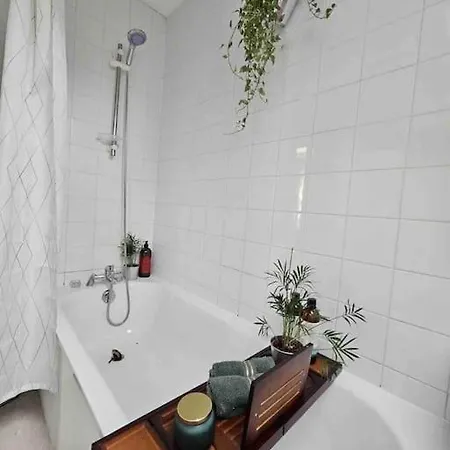 Cosy And Quiet One Bedroom Thames Flat Apartment