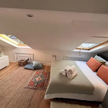 Charming Fulham Flat *