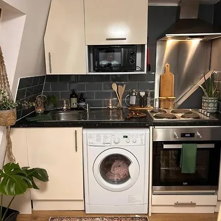 Charming Fulham Flat *