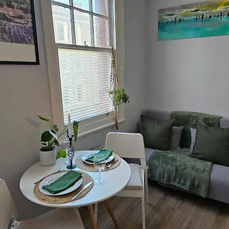 Beautiful And Spacious Flat London