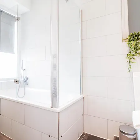 Stylish 1 Bedroom In