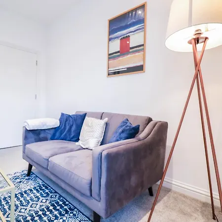 Stylish 1 Bedroom In *