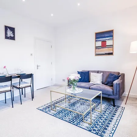 Stylish 1 Bedroom In