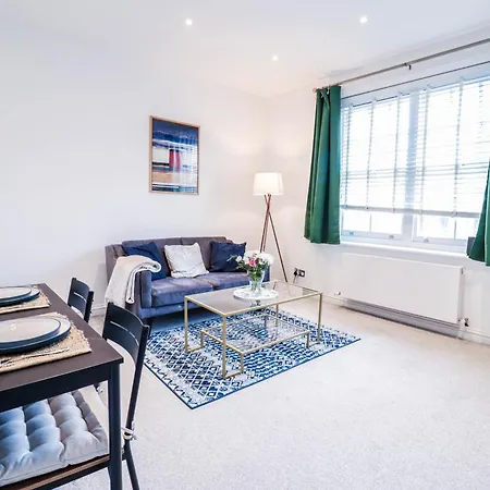Stylish 1 Bedroom In * London