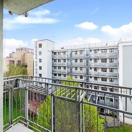 Apartment 4-bed In *