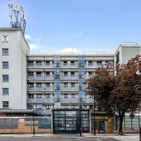 4-bed In * London