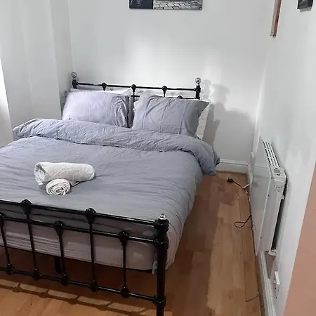 Goswell Road For 3 - Retreat * London