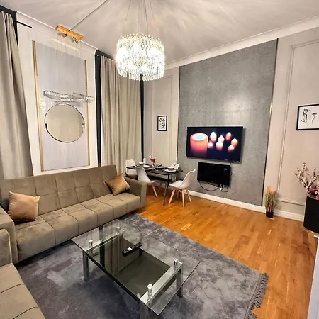 Paddington Station - 2-bedrooms, 2-baths And Living - Posh In Apartment