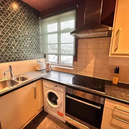 Apartment Paddington Station - 2-bedrooms, 2-baths And Living - Posh In London
