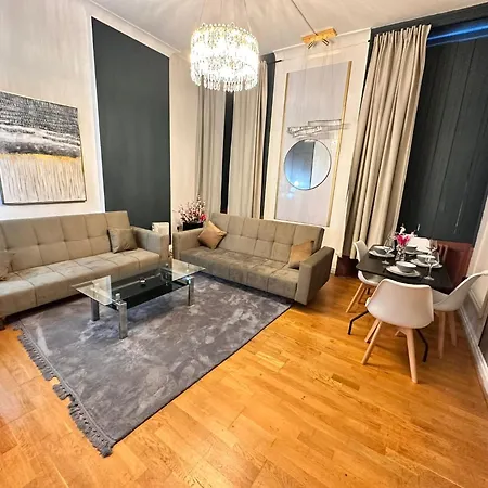 Apartment Paddington Station - 2-bedrooms, 2-baths And Living - Posh In *