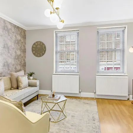 Charm: Stylish & Comfy 2br Flat In Apartment *
