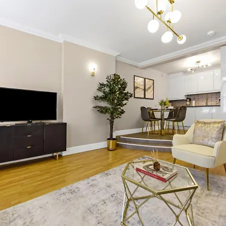 Apartment Charm: Stylish & Comfy 2br Flat In