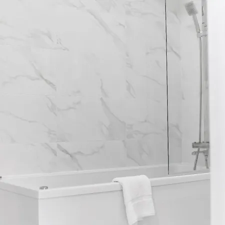Apartment Charm: Stylish & Comfy 2br Flat In