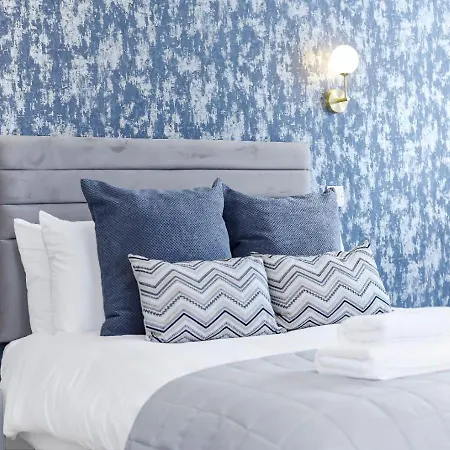 Charm: Stylish & Comfy 2br Flat In Apartment
