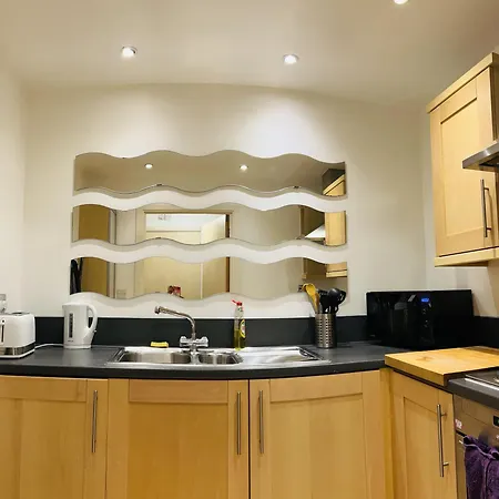 Urban Haven 10 Minutes To Apartment *
