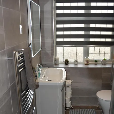 Holiday home Cozy, Modern, Spacious 4 Bedroom House In London