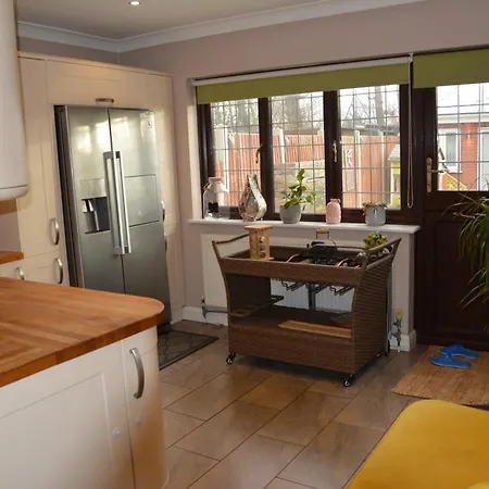 Holiday home Cozy, Modern, Spacious 4 Bedroom House In London Romford