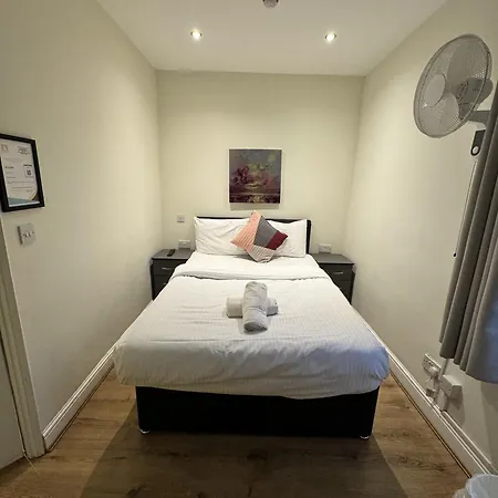The Chapter - Hyde Park Hotel *