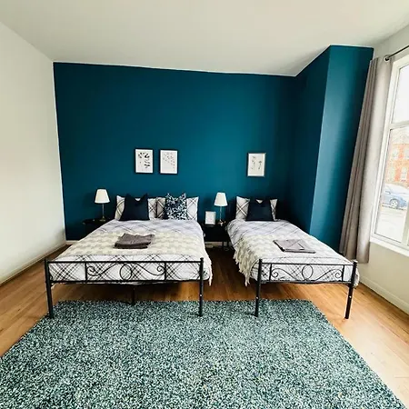 Jubilee 15 Minutes Homestay London