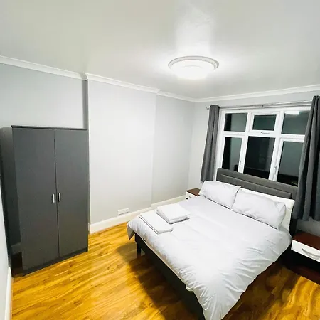 Apartment Ravensbury Mitcham